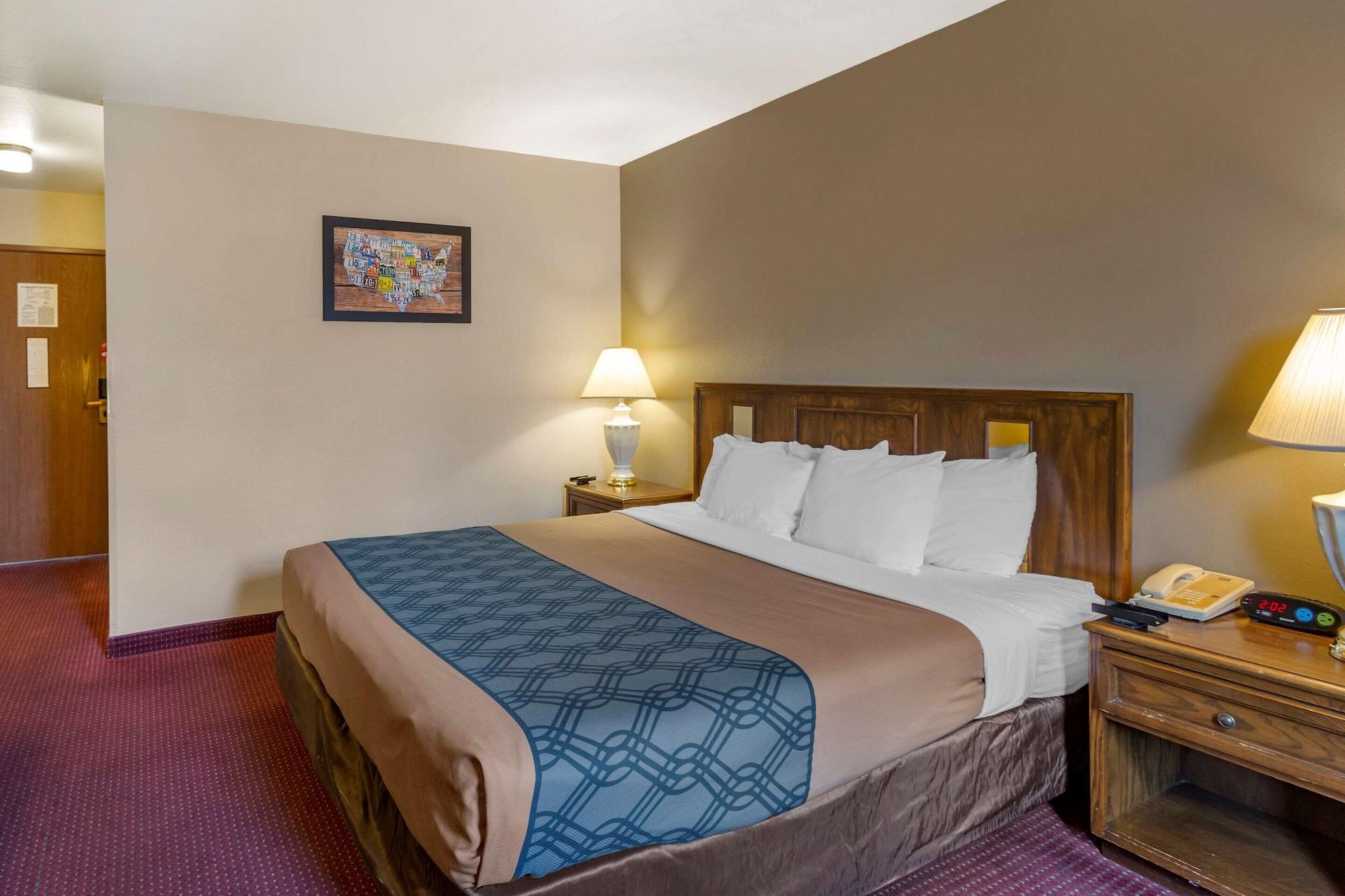 Econo Lodge Inn & Suites Sandy Exterior photo