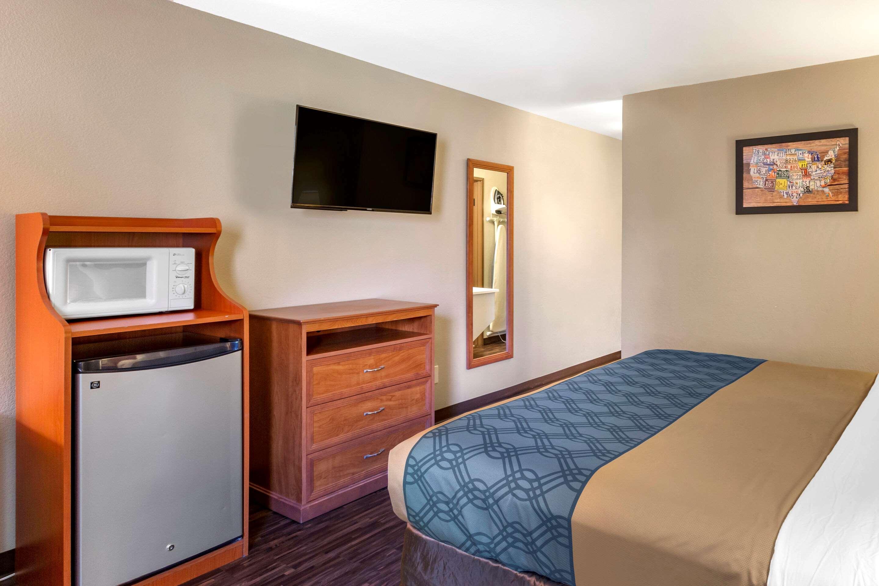 Econo Lodge Inn & Suites Sandy Exterior photo